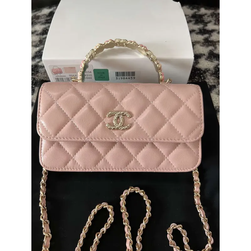 Chanel A96034 Peněženka Woc na řetízku s malou květinovou rukojetí, růžová jehněčí kůže