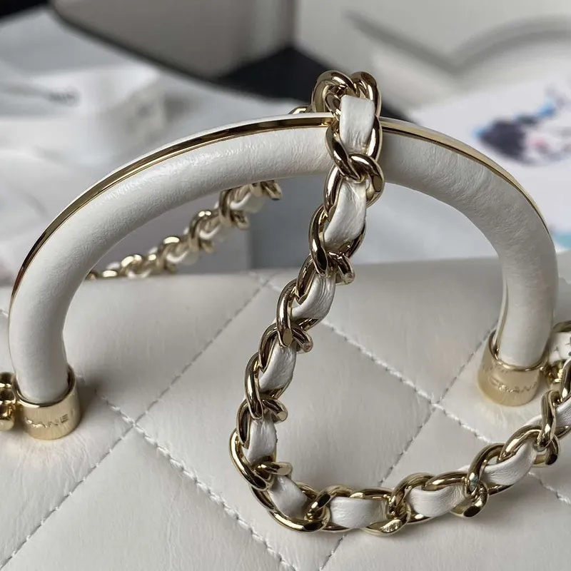 Chanel AS4469 Malá kabelka BOX Lesklá telecí kůže a zlatý kov Bílá