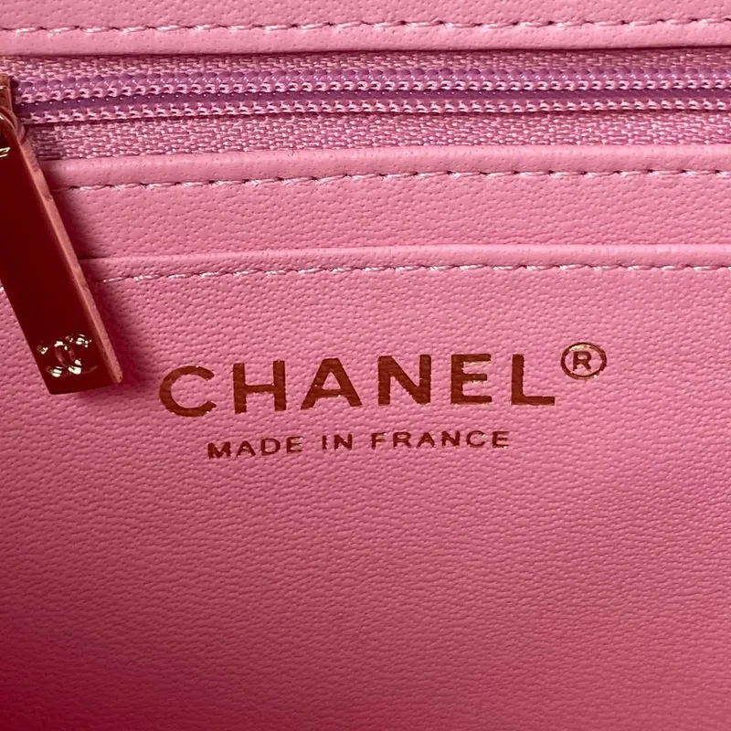 Chanel AS4469 Malá kabelka BOX z lesklé telecí kůže a zlatého kovu, růžová
