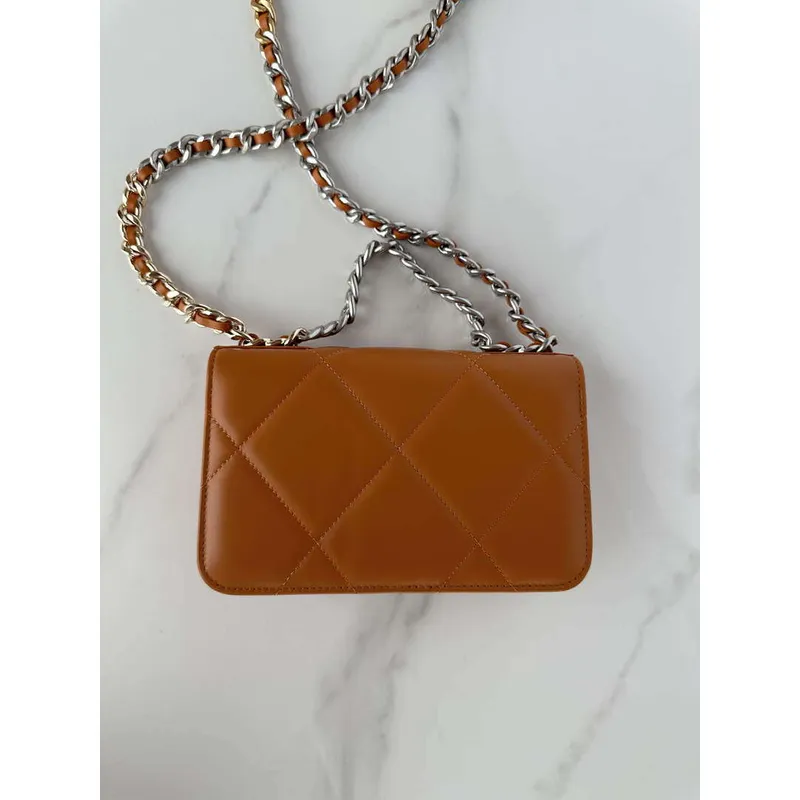 Chanel AP3267 19 Peněženka na řetízku Woc Lesklá jehněčí kůže Hnědá