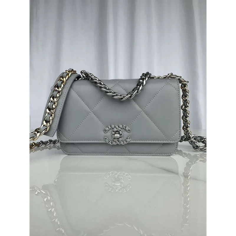 Chanel AP3267 19 Peněženka na řetízku Woc Lesklá jehněčí kůže Šedá