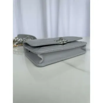 Chanel AP3267 19 Peněženka na řetízku Woc Lesklá jehněčí kůže Šedá