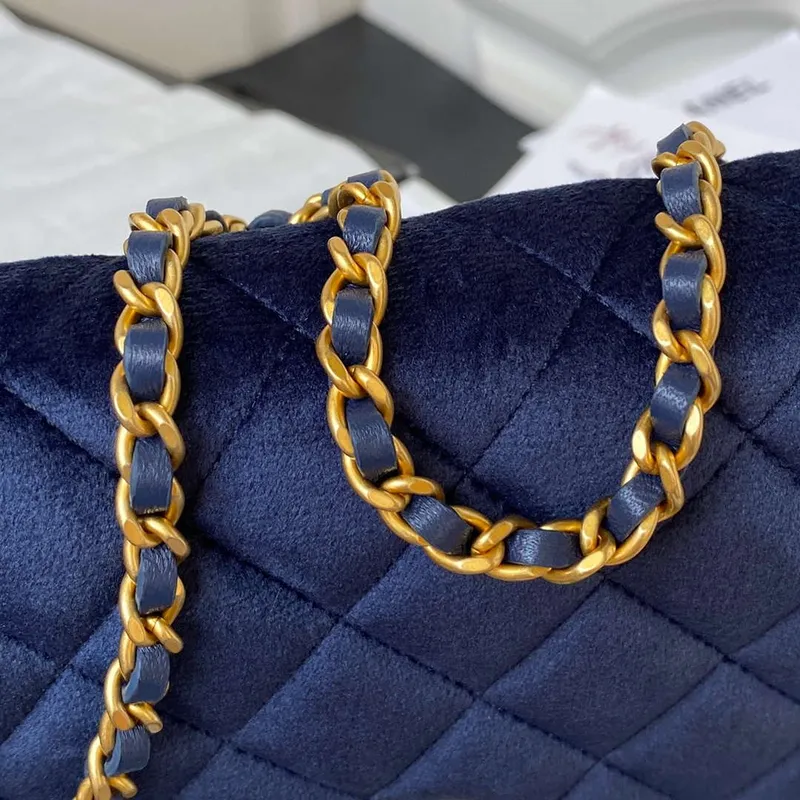 Chanel AP3363 Klopová taška Baguette Sametová námořnická modrá