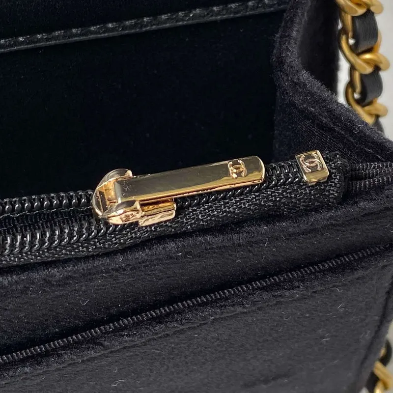 Chanel AP3363 Klopová taška Baguette Sametová černá
