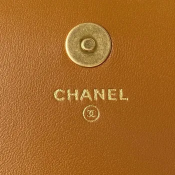 Chanel AP3363 Klopová taška Baguette z jehněčí kůže, hnědá