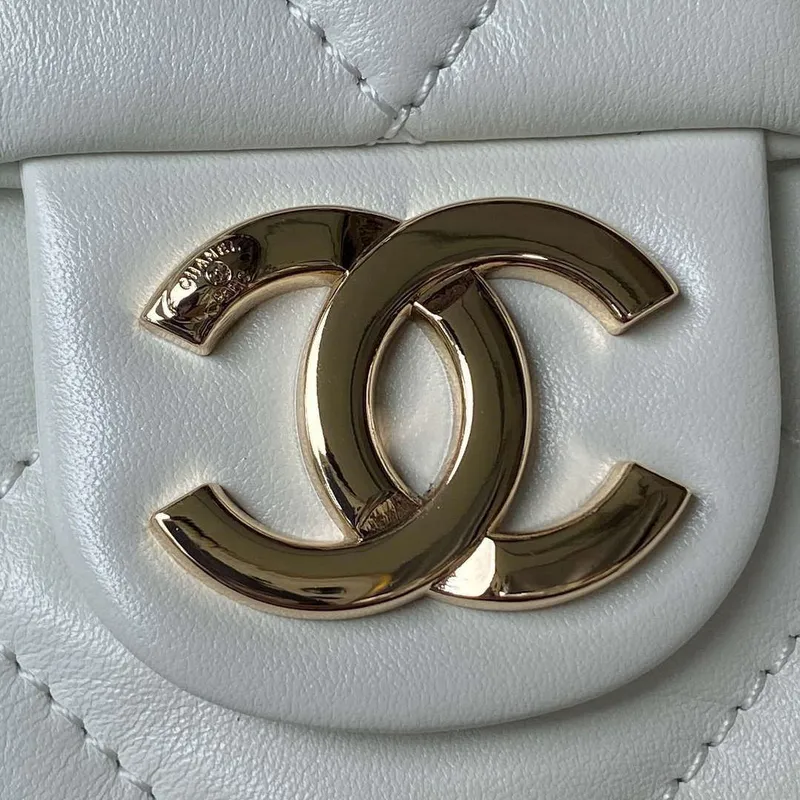 Chanel AS4359 Nákupní taška Lesklá jehněčí kůže Zlatý kov Bílá