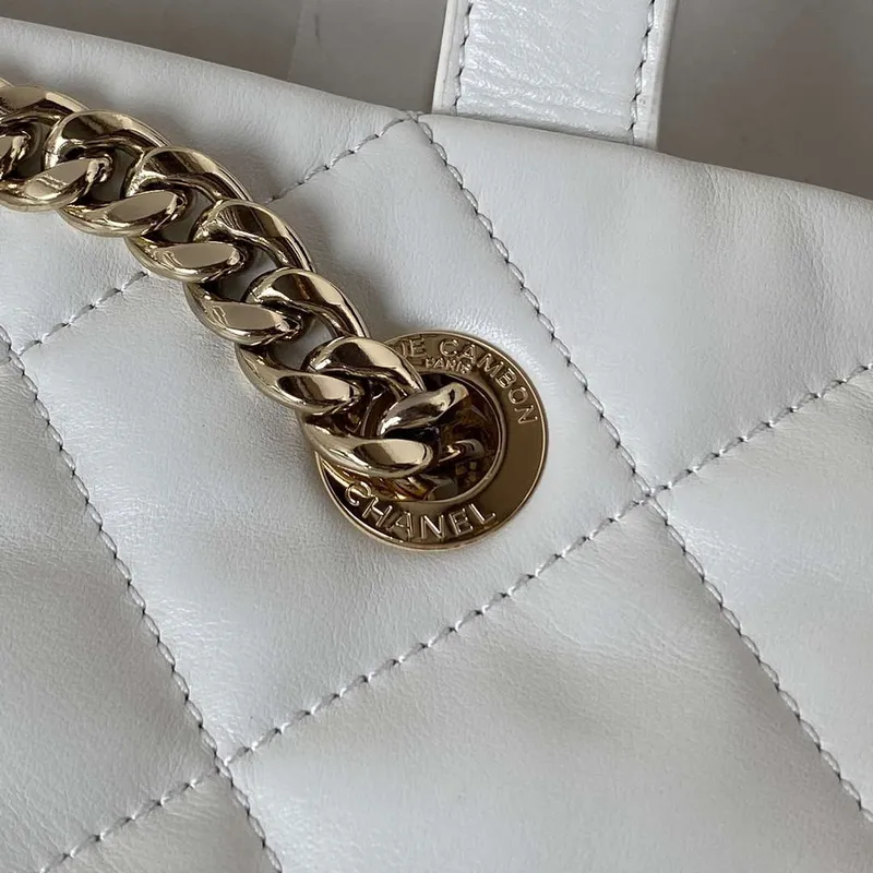 Chanel AS4359 Nákupní taška Lesklá jehněčí kůže Zlatý kov Bílá