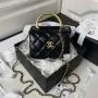 Chanel AP3485 Psaníčko s řetízkem z lesklé jehněčí kůže a zlatého kovu, černé