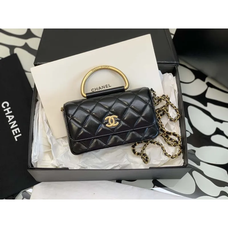 Chanel AP3484 KLOBÁSKA S ŘETĚZEM Lesklá jehněčí kůže a zlatý kov