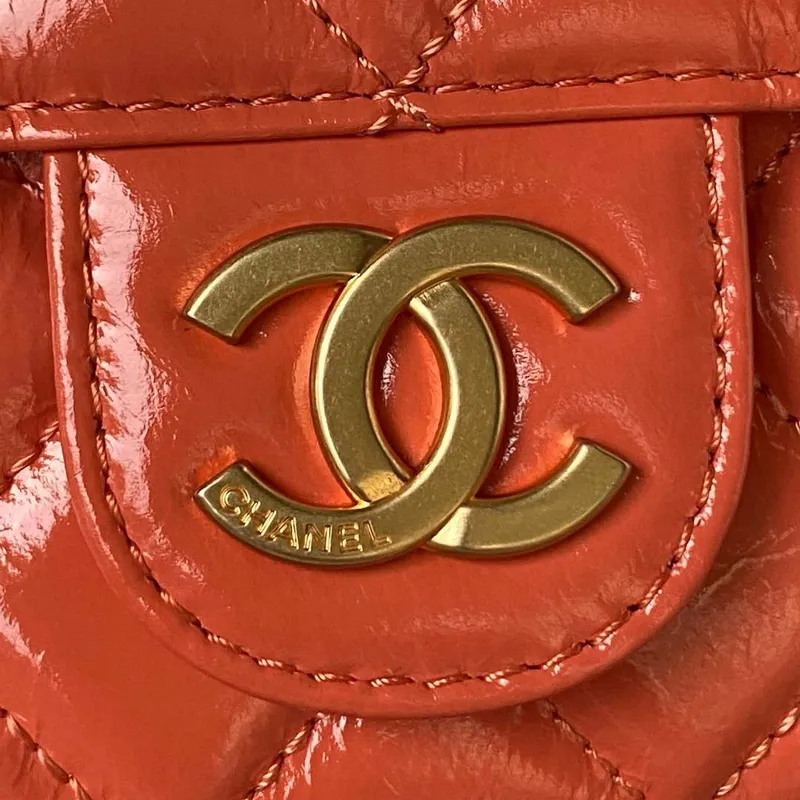 Chanel AS4323 Malá taška Hobo z lesklé zmačkané telecí kůže, zlatý kov, oranžová