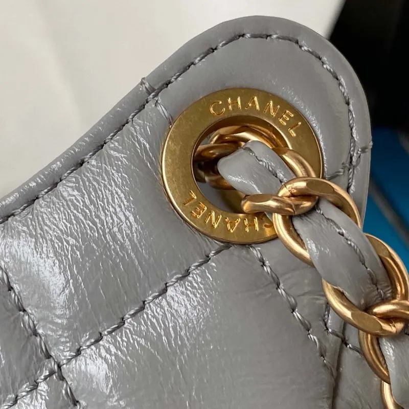 Chanel AS4323 Malá taška Hobo z lesklé zmačkané telecí kůže, zlatá kovová šedá