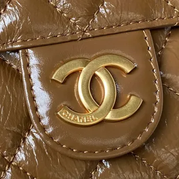 Chanel AS4323 Malá taška Hobo z lesklé zmačkané telecí kůže, zlatý kov, karamelová barva