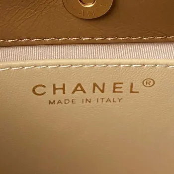 Chanel AS4323 Malá taška Hobo z lesklé zmačkané telecí kůže, zlatý kov, karamelová barva