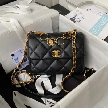 Chanel AS4274 Mini kabelka přes rameno s klopou z jehněčí kůže, černá