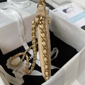 Chanel AS4368 Velká taška HOBO z lesklé zmačkané jehněčí kůže a zlatého kovu v barvě meruňky