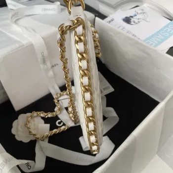 Chanel AS4368 Velká taška HOBO z lesklé zmačkané jehněčí kůže a zlatého kovu, bílá