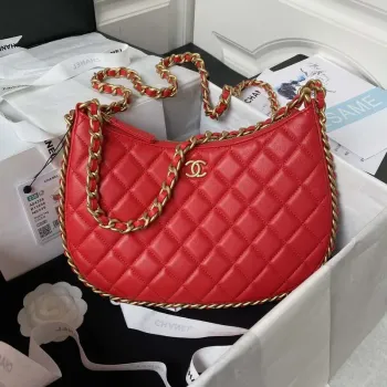 Chanel AS4368 Velká taška HOBO z lesklé zmačkané jehněčí kůže a zlatého kovu Červená