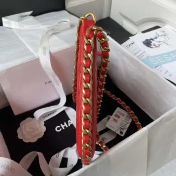 Chanel AS4368 Velká taška HOBO z lesklé zmačkané jehněčí kůže a zlatého kovu Červená