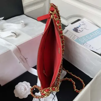 Chanel AS4368 Velká taška HOBO z lesklé zmačkané jehněčí kůže a zlatého kovu Červená