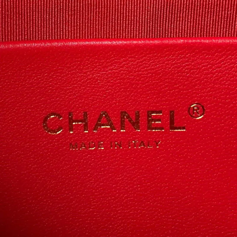 Chanel AS4368 Velká taška HOBO z lesklé zmačkané jehněčí kůže a zlatého kovu Červená