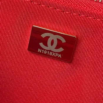 Chanel AS4368 Velká taška HOBO z lesklé zmačkané jehněčí kůže a zlatého kovu Červená