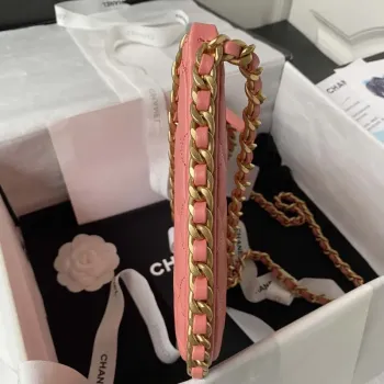 Chanel AS4368 Velká taška HOBO z lesklé zmačkané jehněčí kůže a zlatého kovu, růžová