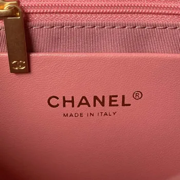 Chanel AS4368 Velká taška HOBO z lesklé zmačkané jehněčí kůže a zlatého kovu, růžová