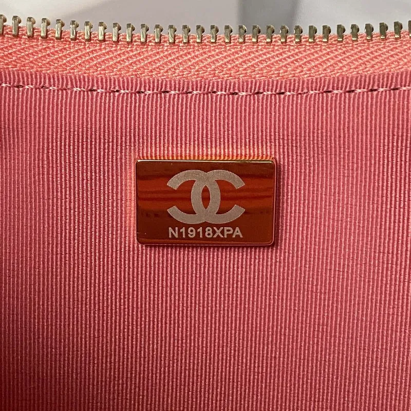 Chanel AS4368 Velká taška HOBO z lesklé zmačkané jehněčí kůže a zlatého kovu, růžová