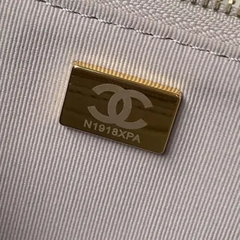 Chanel AS4368 Velká taška HOBO z lesklé zmačkané jehněčí kůže a zlatého kovu v šedé barvě