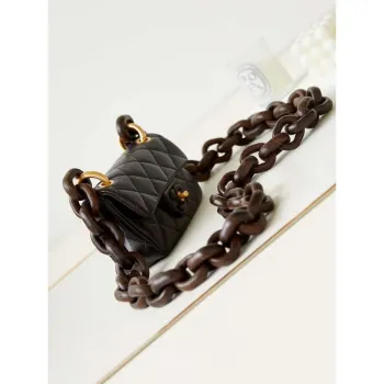 Chanel AS4165 Mini taška s klopou z jehněčí kůže, wenge dřevo a zlatý kov, tmavě hnědá