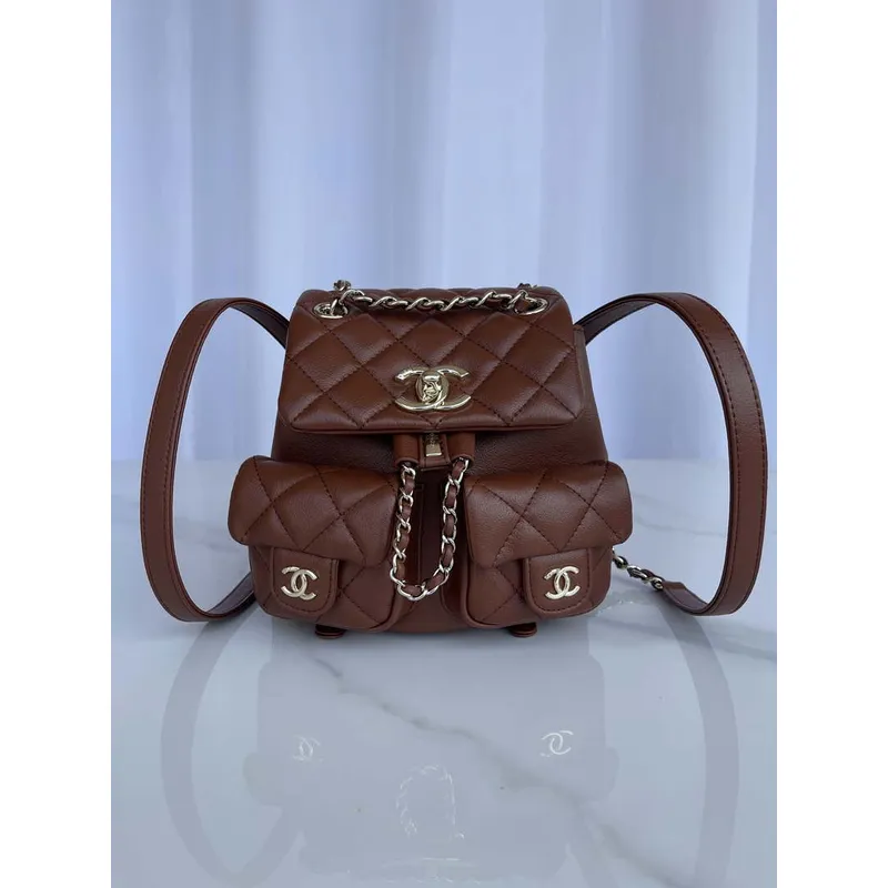 Batoh Chanel AS3860 z lesklé jehněčí kůže, zlatohnědý