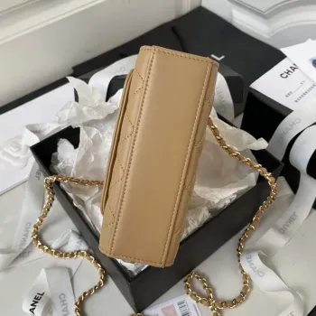 Chanel AP3513 Woc Clutch s řetízkem, jehněčí kůže, imitace perel, smalt a zlato, meruňková barva
