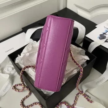 Chanel AP3513 Woc Clutch s řetízkem, jehněčí kůže, imitace perel, smalt a zlato, fialová