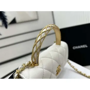 Chanel AP3385 Woc Flap držák na telefon s řetízkem z jehněčí kůže, bílá a zlatá