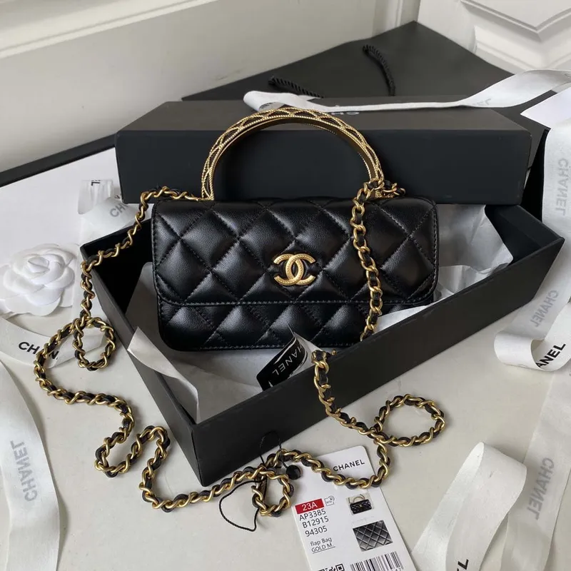 Chanel AP3385 Woc Flap držák na telefon s řetízkem z jehněčí kůže, černá a zlatá