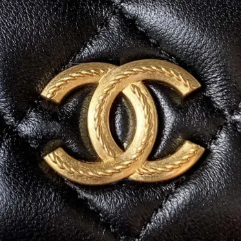 Chanel AP3385 Woc Flap držák na telefon s řetízkem z jehněčí kůže, černá a zlatá