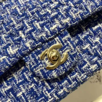 Chanel A01112 Klasická kabelka s klopou, tvíd a zlatý kov, modrá