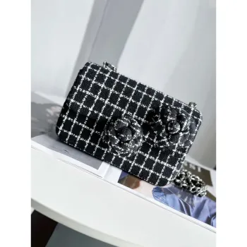 Chanel A1116 Mini Flap Classic Kabelka Tweed & Stříbrný kov Černá
