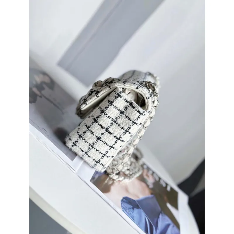 Chanel A1116 Mini Flap Classic kabelka Tweed & Silver Tone Metal White