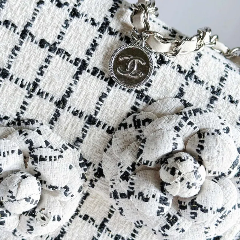 Chanel A1116 Mini Flap Classic kabelka Tweed & Silver Tone Metal White