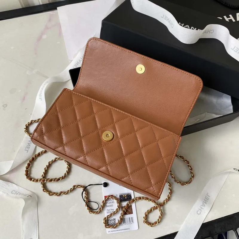 Chanel AP3426 Woc Mini Flap Bag Jehněčí kůže 17 cm Hnědá