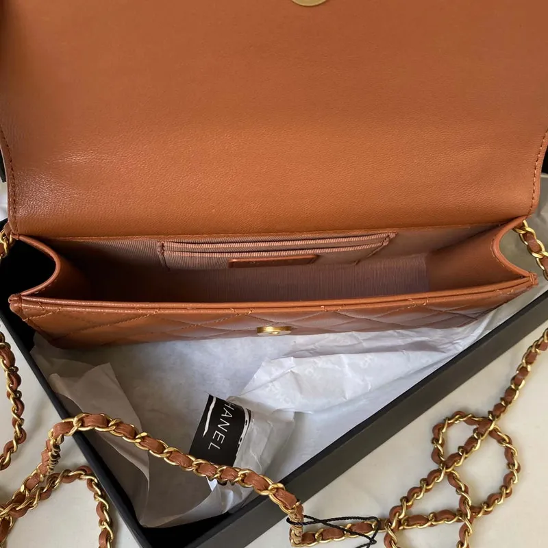 Chanel AP3426 Woc Mini Flap Bag Jehněčí kůže 17 cm Hnědá