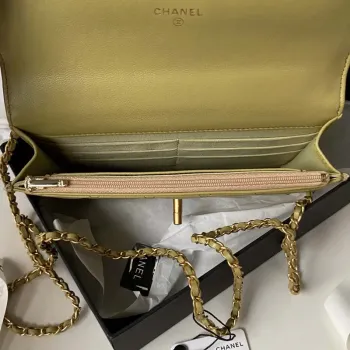 Chanel AP3424 Woc Mini taška s klopou z jehněčí kůže, citronově žlutá