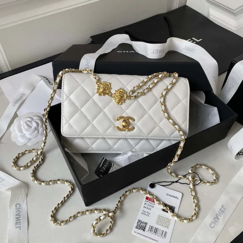 Chanel AP3424 Woc Mini Flap Bag Jehněčí kůže Bílá
