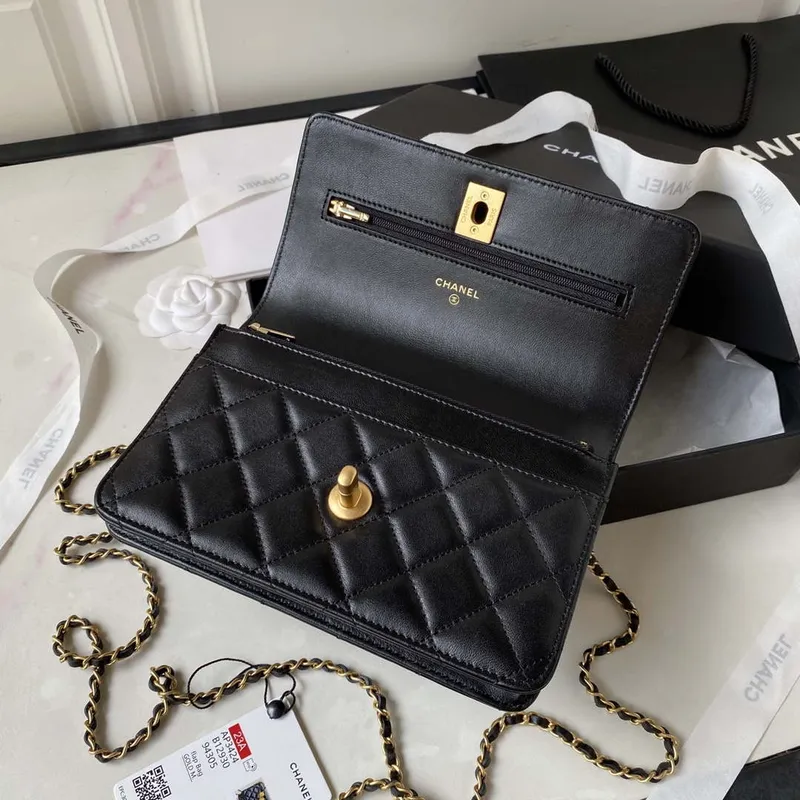 Chanel AP3424 Woc Mini Flap Bag Jehněčí kůže Černá