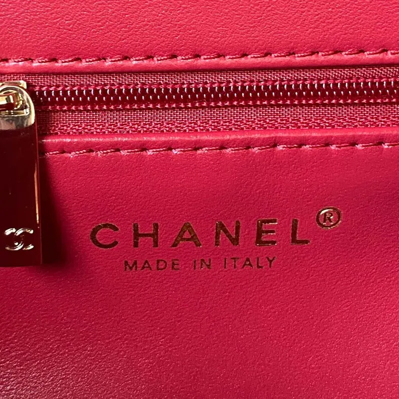 Chanel AS3791 Kabelka s klopou, samet a jehněčí kůže, červená