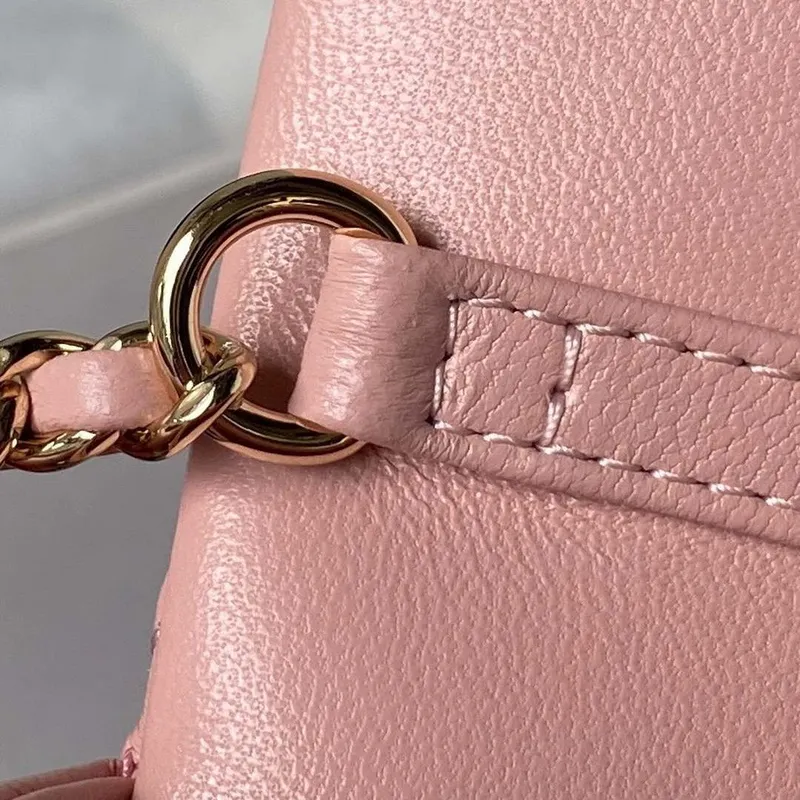 Chanel AS3791 Kabelka s klopou z jehněčí kůže, růžová