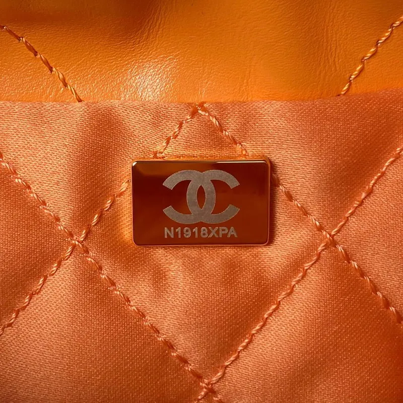 Chanel 22 Mini kabelka AS3980 Lesklá telecí kůže a zlatý kov Oranžová