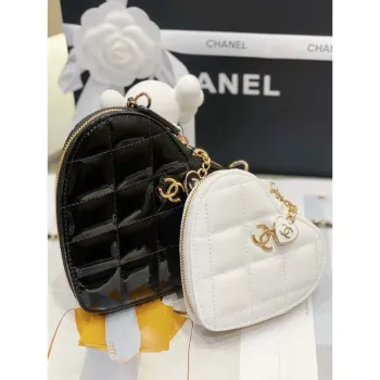 Chanel AS3295 Srdcová kabelka s řetízkem z jehněčí kůže, zlatý kov, černá a bílá