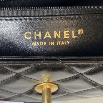 Chanel AS3970 Kabelka s klopou a horním uchem Jehněčí kůže Zlatý kov Černá